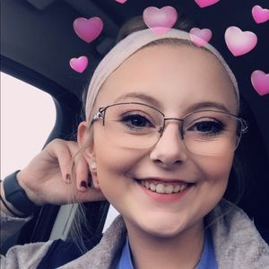 Meet your Posher, Abby